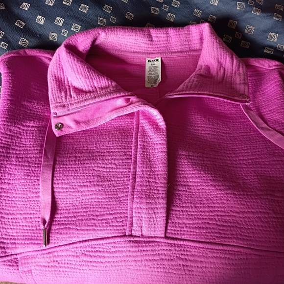Cozy Women's Raspberry Pullover Top - Picture 9 of 9